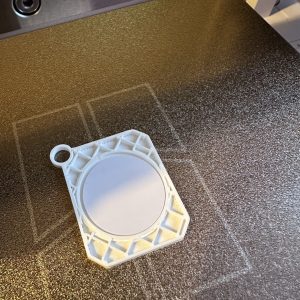 NFC pametan privjesak