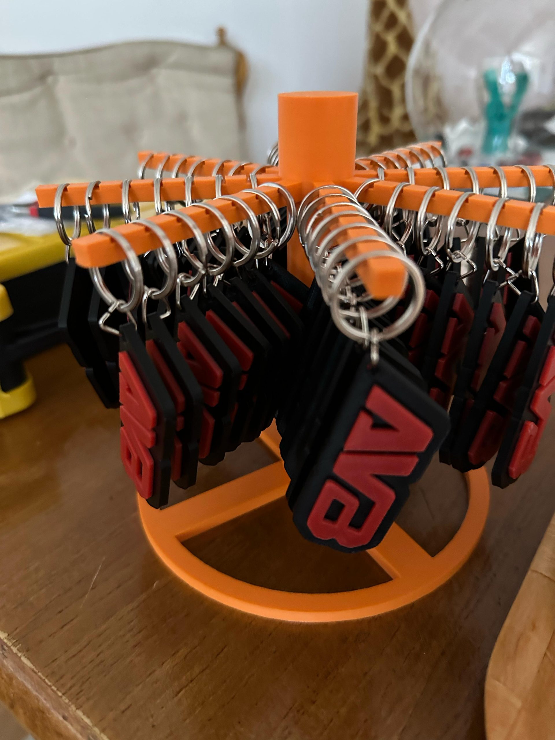 B2B paket privjesaka (50 komada)